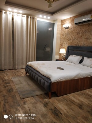 Bedroom in 4 BHK Builder Floor at Unitech Arcadia, South City 2 – for Sale