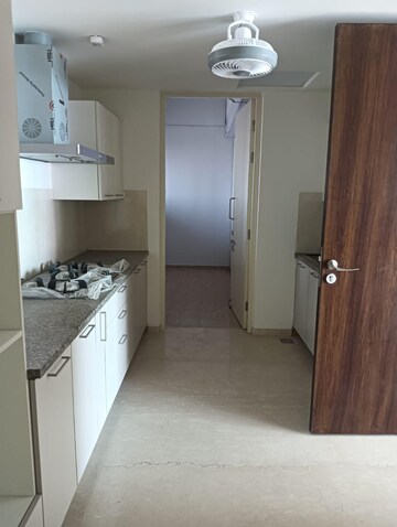 Bathroom in 3 BHK Apartment at Lokhandwala Minerva Mahalaxmi, Mahalaxmi – for Rent