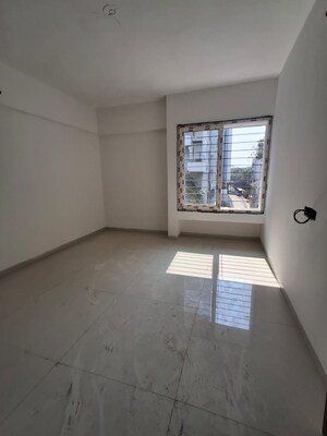 Room in 3 BHK Apartment at Akshay Floria Building A, Vadgaon Budruk – for Sale