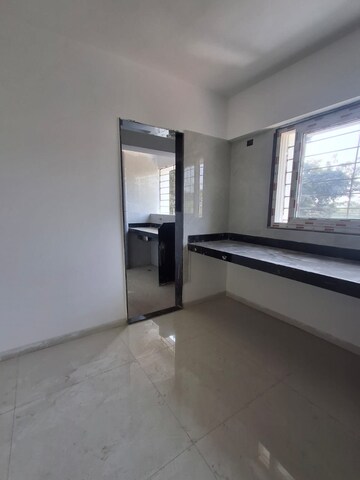 Room in 3 BHK Apartment at Akshay Floria Building A, Vadgaon Budruk – for Sale