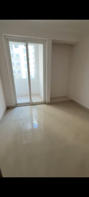 Room in 2 BHK Apartment at Amrapali Leisure Park, Amrapali Leisure Valley – for Sale