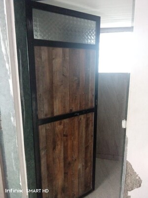 Bathroom in 1 BHK Apartment at Dombivli West – for Rent