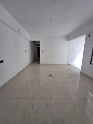 Room in 2 BHK Apartment at Akshay Floria Building A, Vadgaon Budruk – for Sale