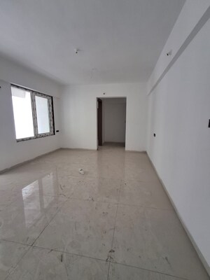 Room in 2 BHK Apartment at Akshay Floria Building A, Vadgaon Budruk – for Sale