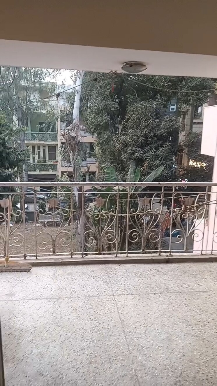 Balcony, lajpat nagar ii 1 Bedroom 700 Sq.Ft. Builder Floor In Lajpat Nagar ii Delhi 9705837