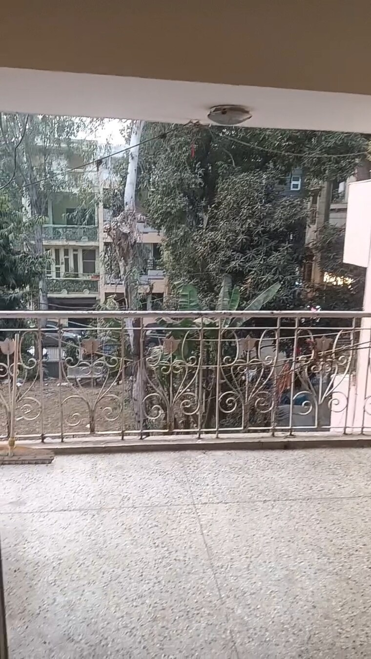 Balcony, lajpat nagar ii 1 Bedroom 700 Sq.Ft. Builder Floor In Lajpat Nagar ii Delhi 9705837