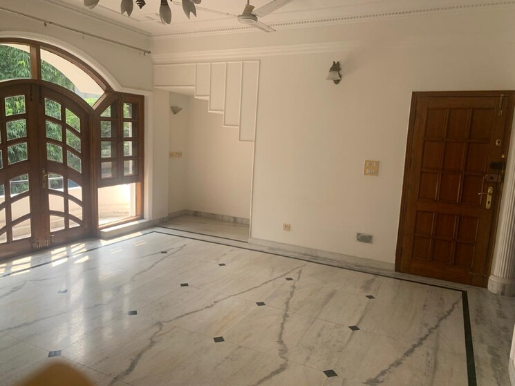 Bathroom, anand niketan 4 Bedroom 300 Sq.Yd. Builder Floor In Anand Niketan Delhi 9705835