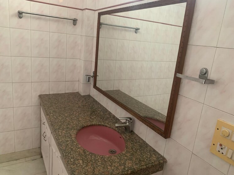 Bathroom, anand niketan 4 Bedroom 300 Sq.Yd. Builder Floor In Anand Niketan Delhi 9705835