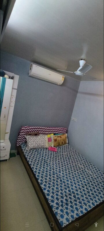 Bedroom in Studio Apartment at Akanksha CHS Prabhadevi, Prabhadevi – for Rent