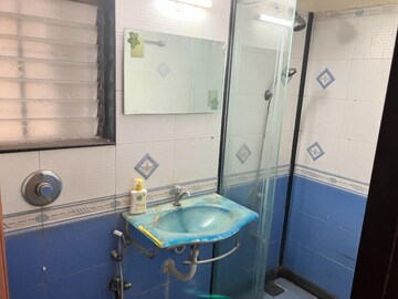 Team Area in 2 BHK Apartment at Andheri West – for Rent