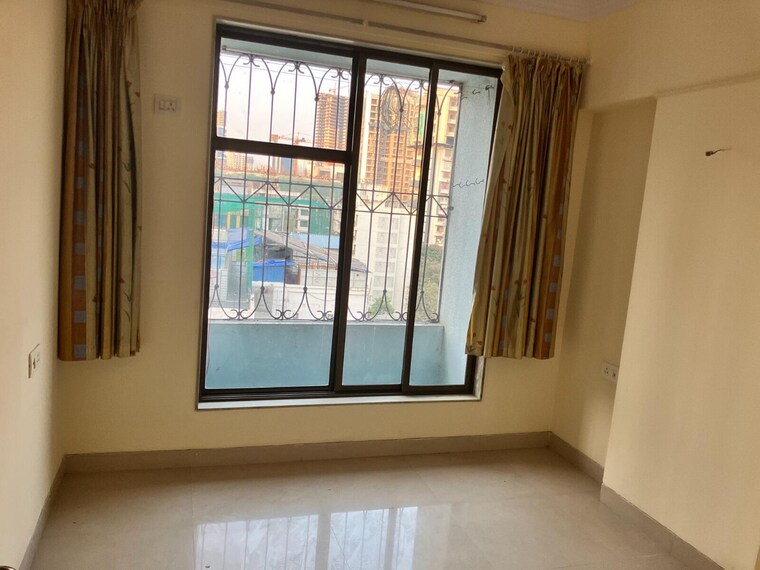 Room, andheri west 2 Bedroom 670 Sq.Ft. Apartment In Andheri West Mumbai 9705843