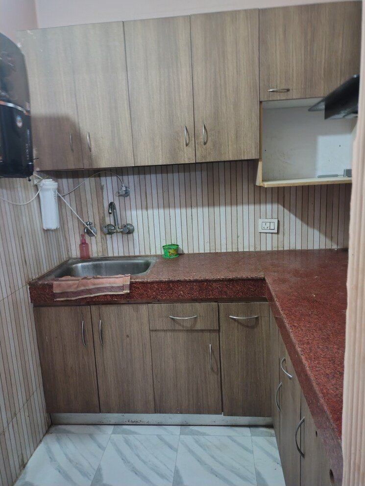 Room, huda-market 1 Bedroom 280 Sq.Ft. Builder Floor In Sector 31 Gurgaon 9705852