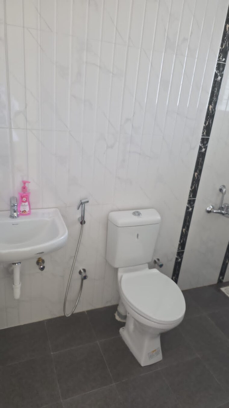 Bathroom, mittal-sun-city-ambegaon 2 Bedroom 858 Sq.Ft. Apartment In Ambegaon Budruk Pune 9705860