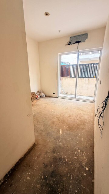 Room in 3 BHK Builder Floor at Bptp Astaire GardeN-Monet Floors, Sector 70a – for Sale