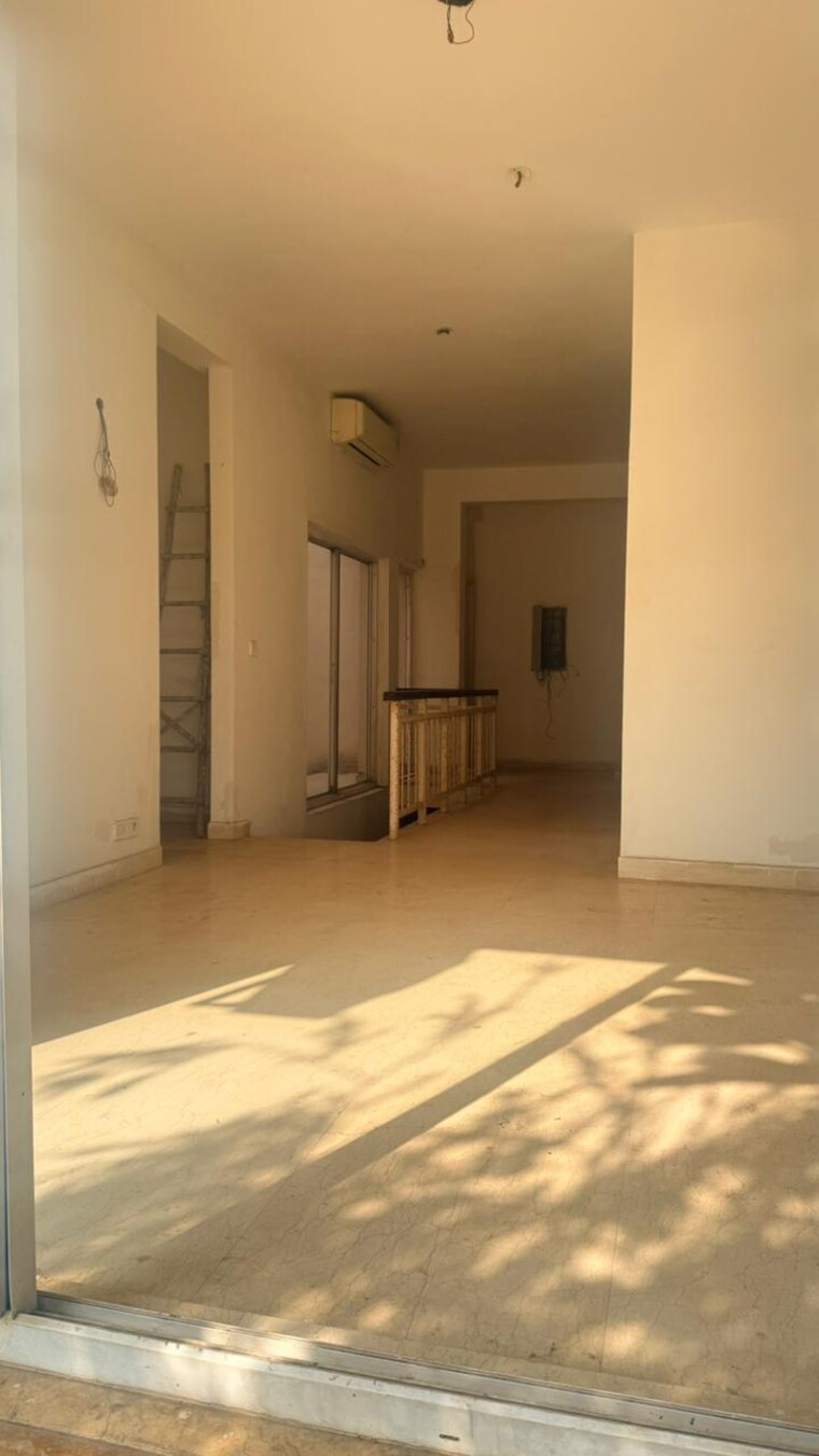 Room, bptp-astaire-garden-monet-floors 3 Bedroom 2512 Sq.Ft. Builder Floor In Sector 70a Gurgaon 9705868