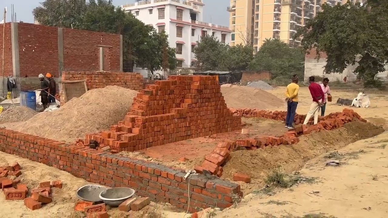 Plot For Sale in Arjunganj