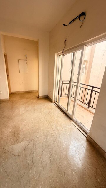 Room in 3 BHK Builder Floor at Bptp Astaire GardeN-Monet Floors, Sector 70a – for Sale