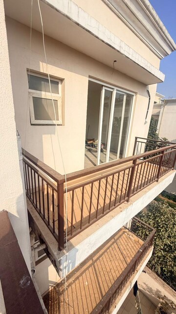 Balcony in 3 BHK Builder Floor at Bptp Astaire GardeN-Monet Floors, Sector 70a – for Sale