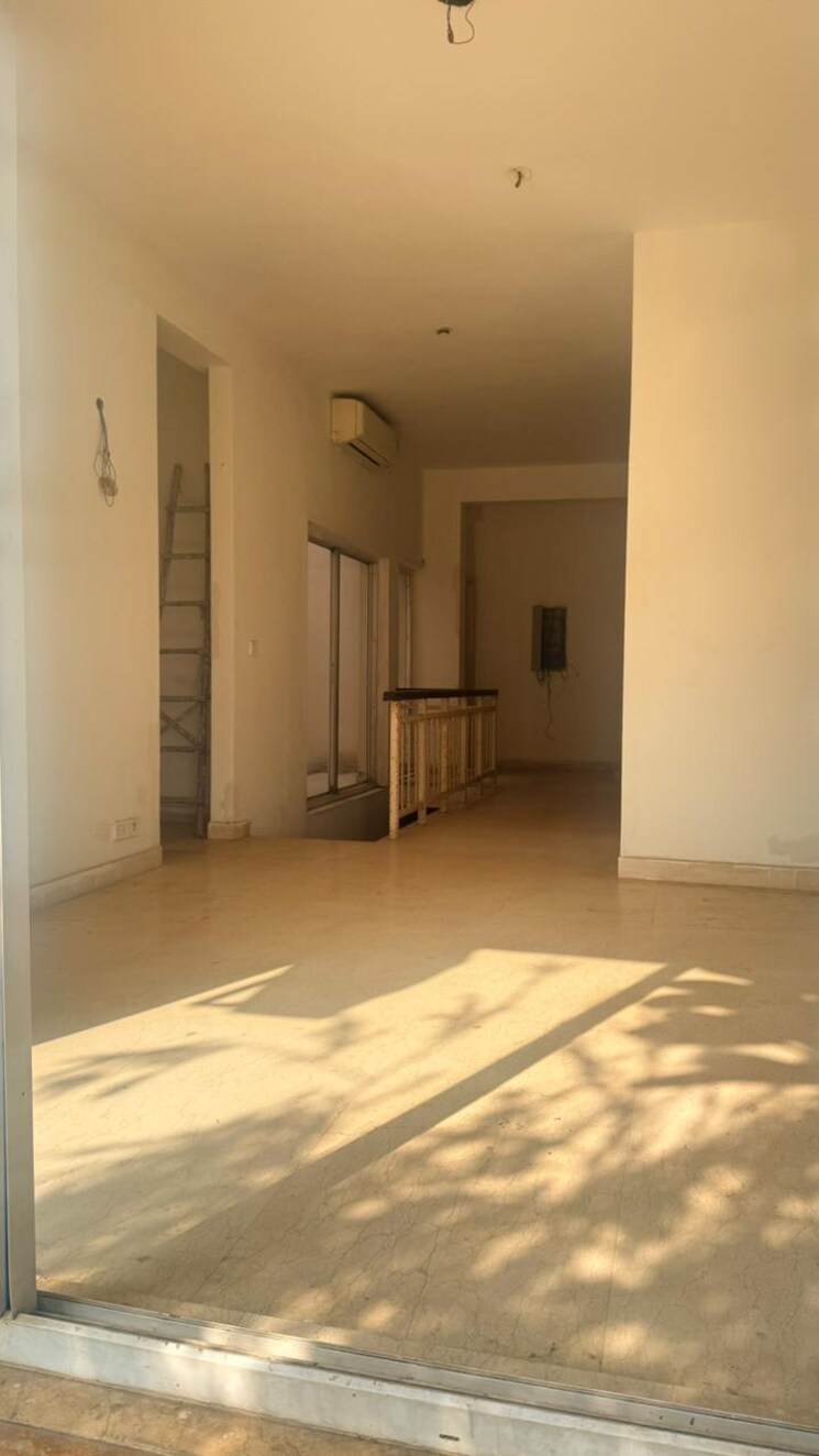 Room, bptp-astaire-garden-monet-floors 4 Bedroom 1847 Sq.Ft. Builder Floor In Sector 70a Gurgaon 9705888