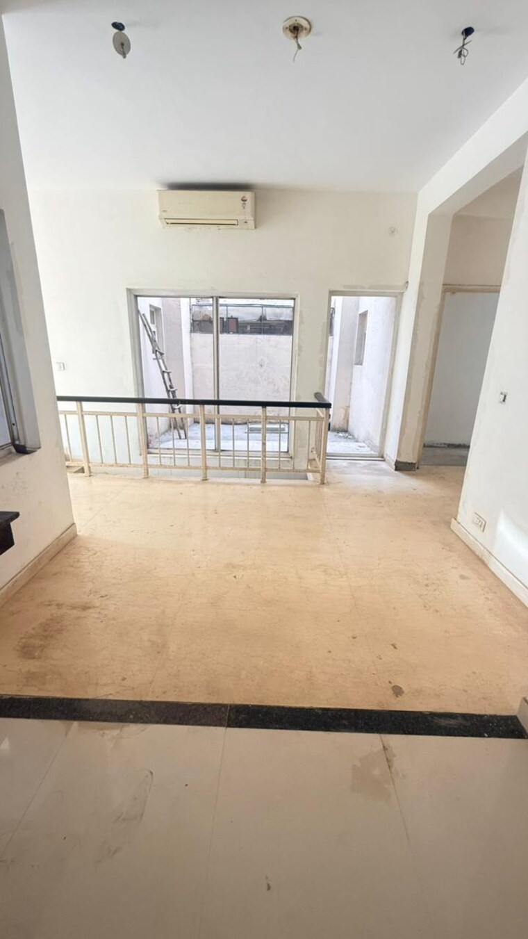 Room, bptp-astaire-garden-monet-floors 4 Bedroom 1847 Sq.Ft. Builder Floor In Sector 70a Gurgaon 9705888