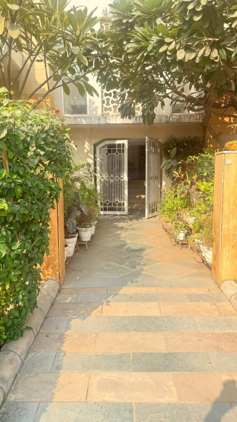 Balcony, bptp-astaire-garden-monet-floors 4 Bedroom 1847 Sq.Ft. Builder Floor In Sector 70a Gurgaon 9705888