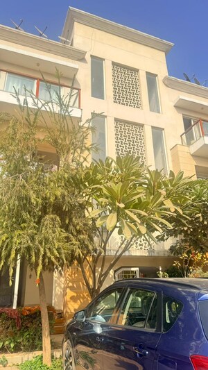 4 BHK Builder Floor For Sale in Bptp Astaire GardeN-Monet Floors, Sector 70a