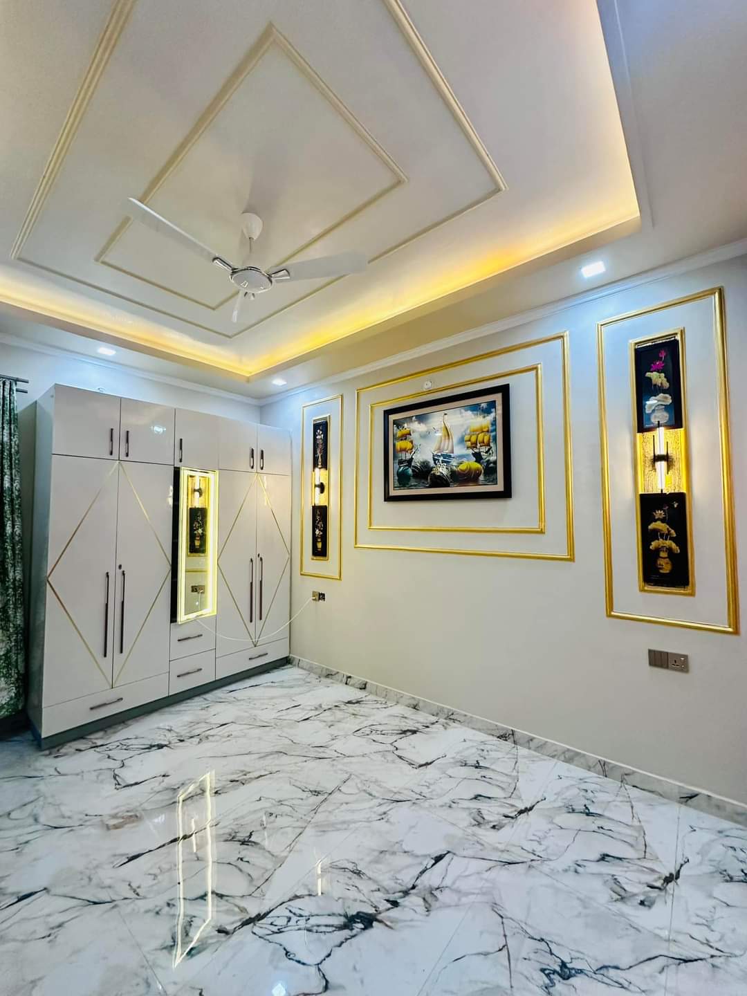 3 BHK + Pooja Room,Servant Room,Study Room Independent House For Sale in Gomti Nagar