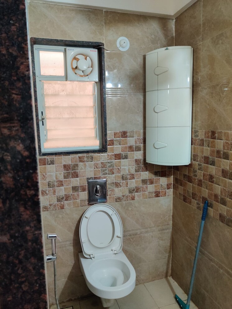 Bathroom, rohan-silver-gracia 2 Bedroom 677 Sq.Ft. Apartment In Ravet Pune 9705890