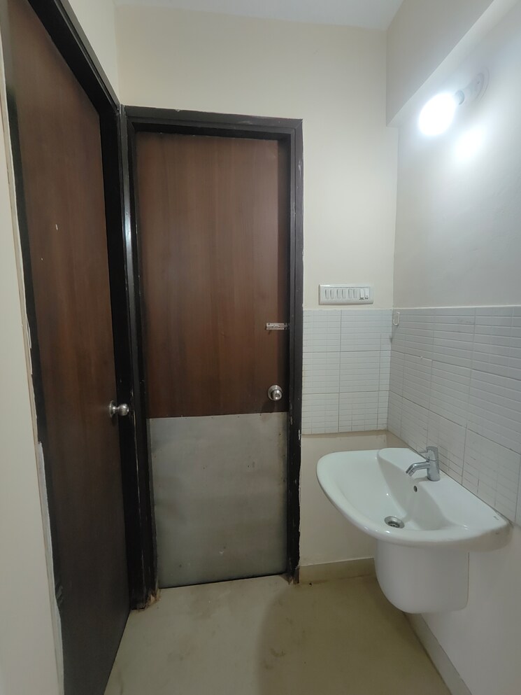 Bathroom, lodha-casa-ultima 1 Bedroom 450 Sq.Ft. Apartment In Chirak Nagar Thane 9705901