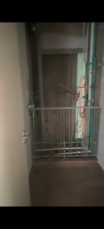 Furnished Amenities in 3 BHK Apartment at Kalpataru Immensa H, Kolshet Road – for Sale