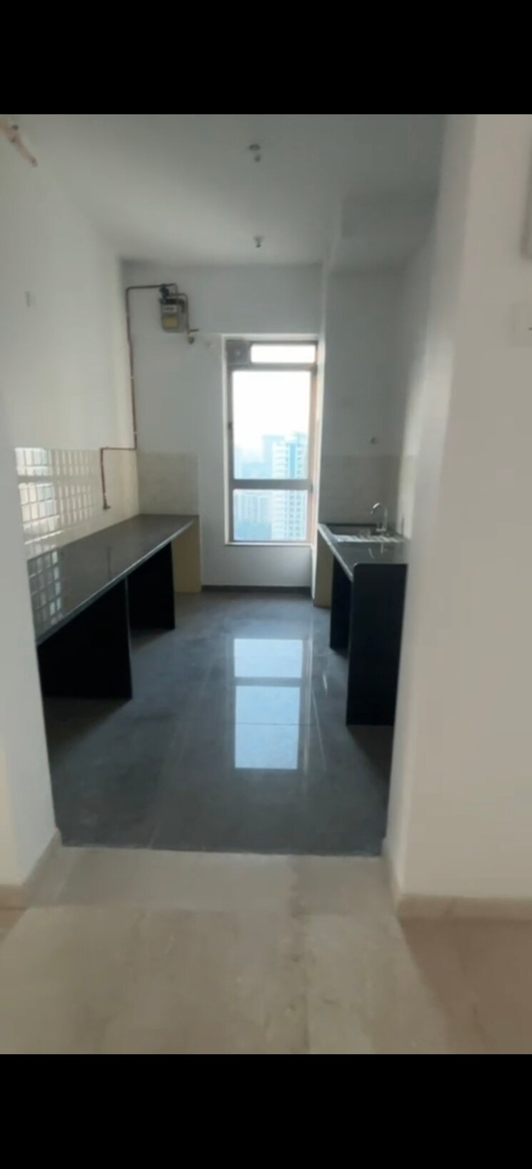Kitchen, kalpataru-immensa-h 3 Bedroom 1150 Sq.Ft. Apartment In Kolshet Road Thane 9705907