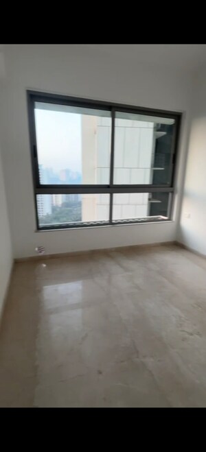 Room in 3 BHK Apartment at Kalpataru Immensa H, Kolshet Road – for Sale