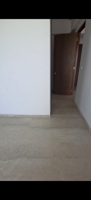 Room in 3 BHK Apartment at Kalpataru Immensa H, Kolshet Road – for Sale