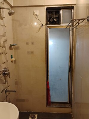 Furnished Amenities in 3 BHK Apartment at HDIL Metropolis Residences, Andheri West – for Rent