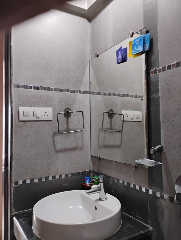 Bathroom, hdil-metropolis-residences 3 Bedroom 1631 Sq.Ft. Apartment In Andheri West Mumbai 9705964