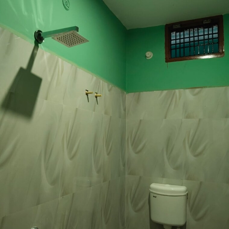 Bathroom, gomti nagar Pg For Girls In Gomti Nagar 9705959