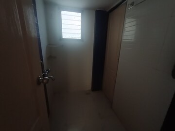 Bathroom in 1 BHK Apartment at Rajhans Dreams, Vasai West – for Rent