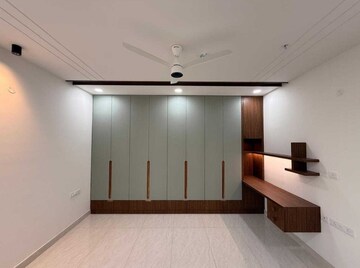 Room in 3 BHK Apartment at Prestige Beverly Hills, Kokapet – for Rent