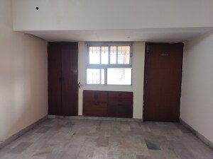 Room in 2 BHK Apartment at Sarita Vihar – for Rent
