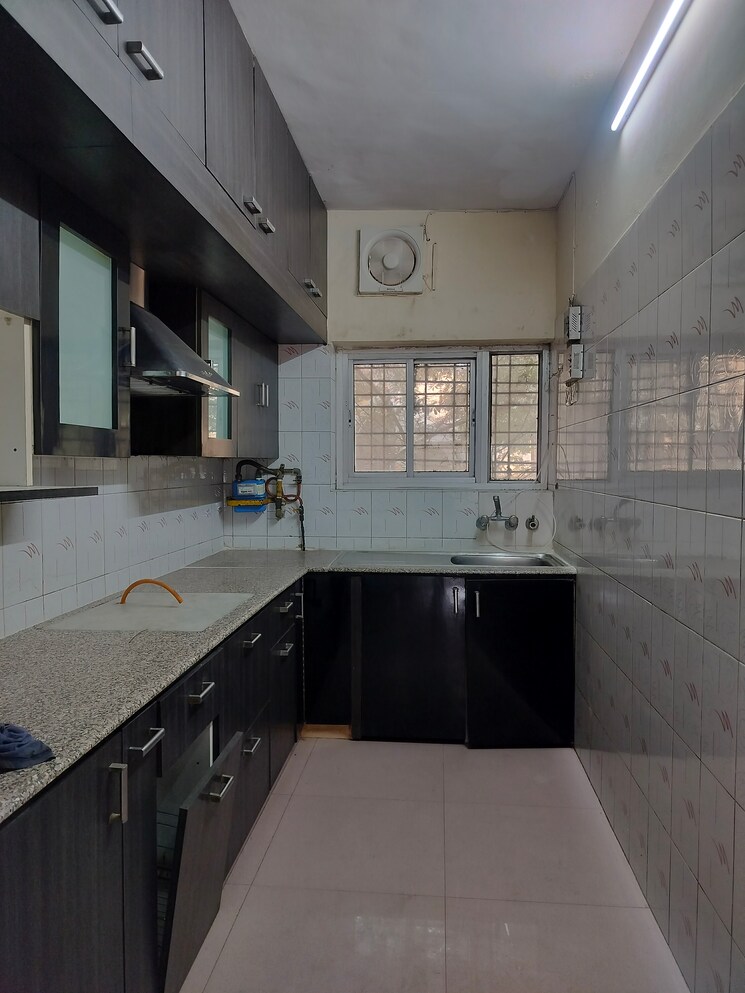 Kitchen, sarita vihar 2 Bedroom 1000 Sq.Ft. Apartment In Sarita Vihar Delhi 9705970