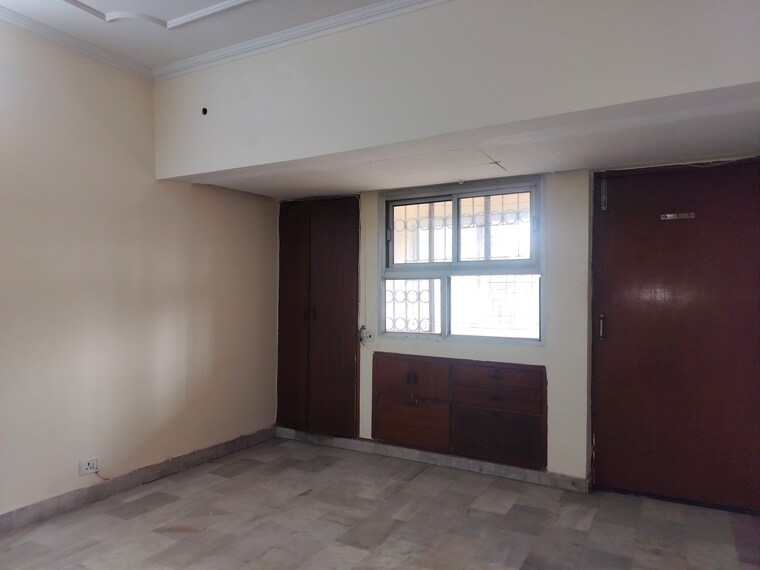 Room, sarita vihar 2 Bedroom 1000 Sq.Ft. Apartment In Sarita Vihar Delhi 9705970