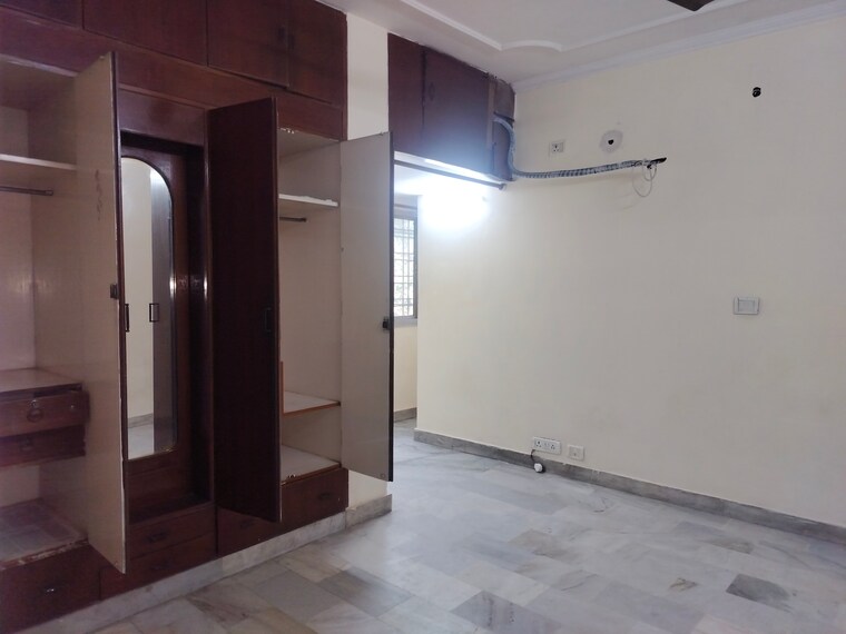 Room, sarita vihar 2 Bedroom 1000 Sq.Ft. Apartment In Sarita Vihar Delhi 9705970