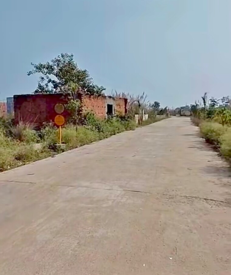 undefined, swarnim-vihar  61 Sq.Yd. Plot In Sector 82 Noida 9705993