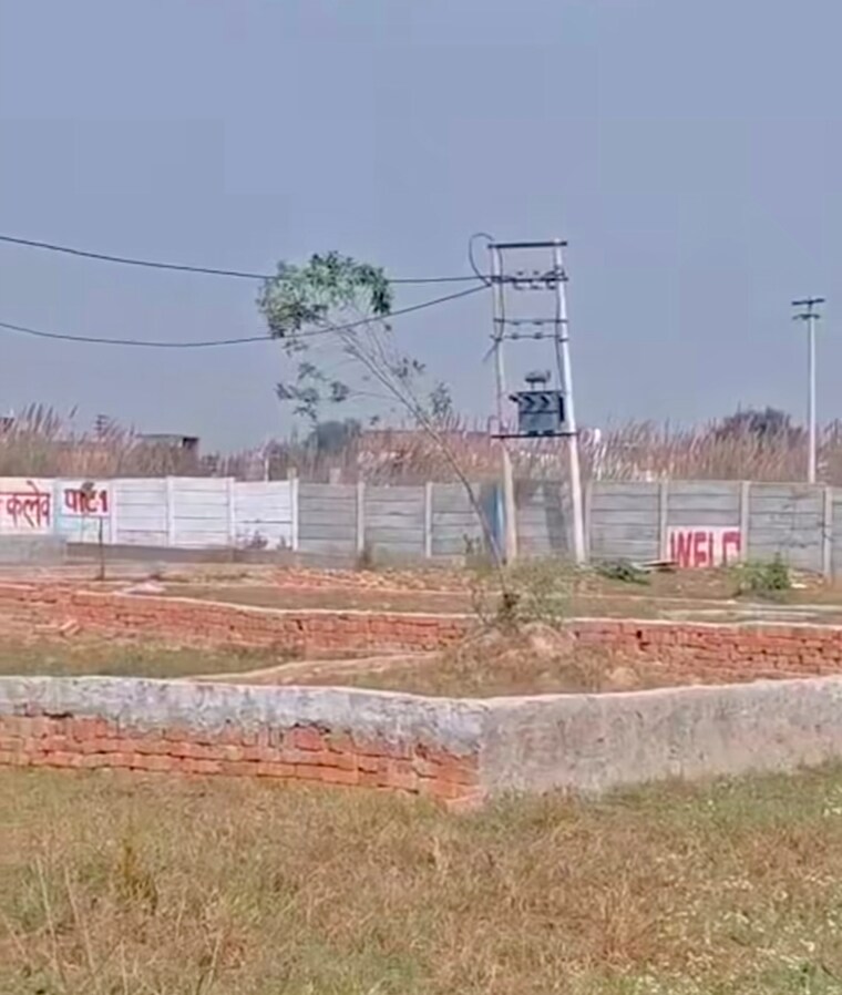 undefined, swarnim-vihar  61 Sq.Yd. Plot In Sector 82 Noida 9705993