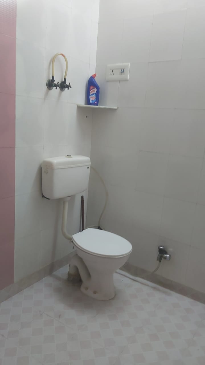 1.5 BHK Builder Floor For Rent in Patpar Ganj Village Nr ev