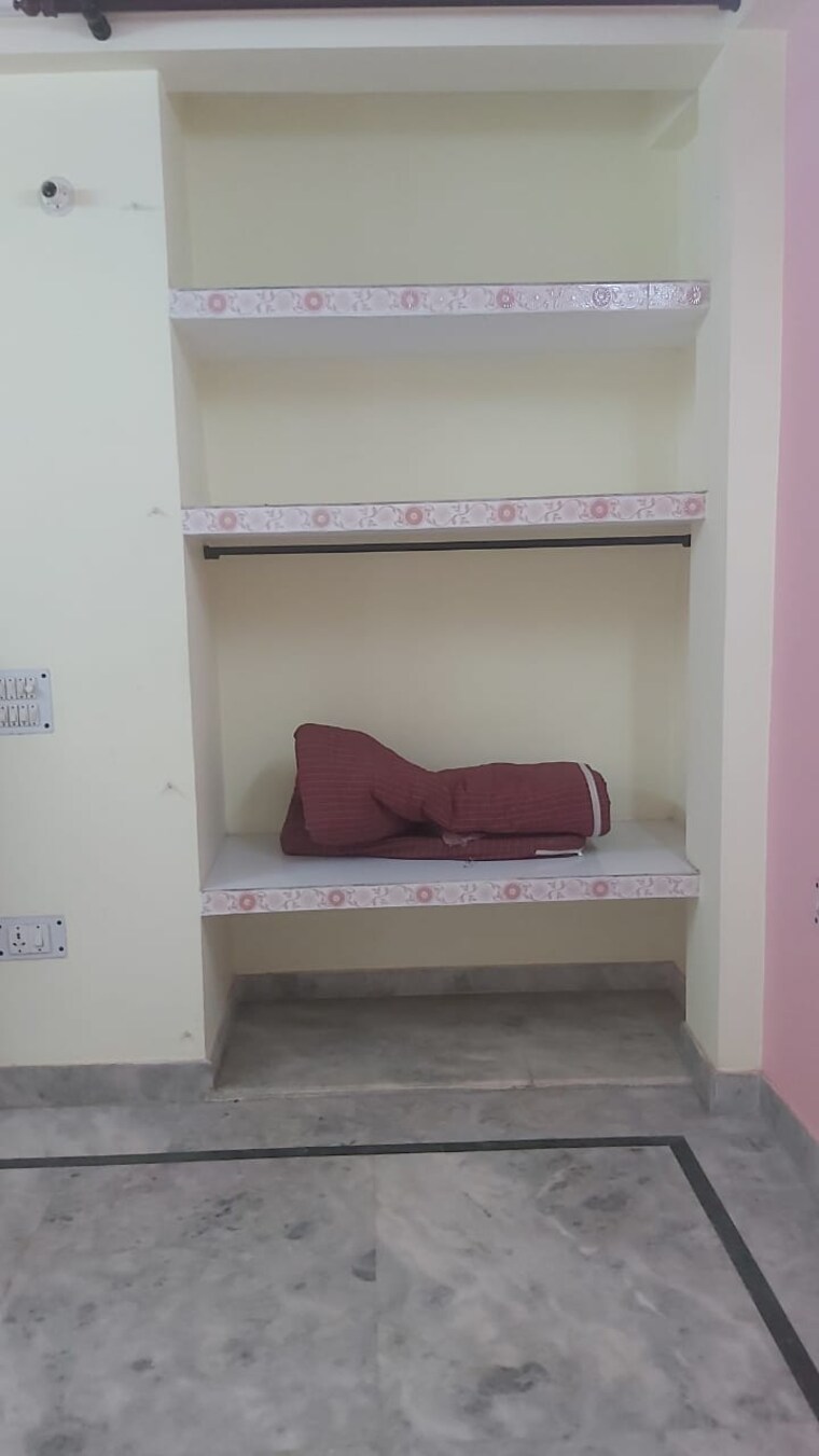 undefined, mayur vihar 1.5 Bedroom 400 Sq.Ft. Builder Floor In Mayur Vihar Delhi 9706005