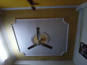 Furnished Amenities in 1.5 BHK Builder Floor at Mayur Vihar – for Rent