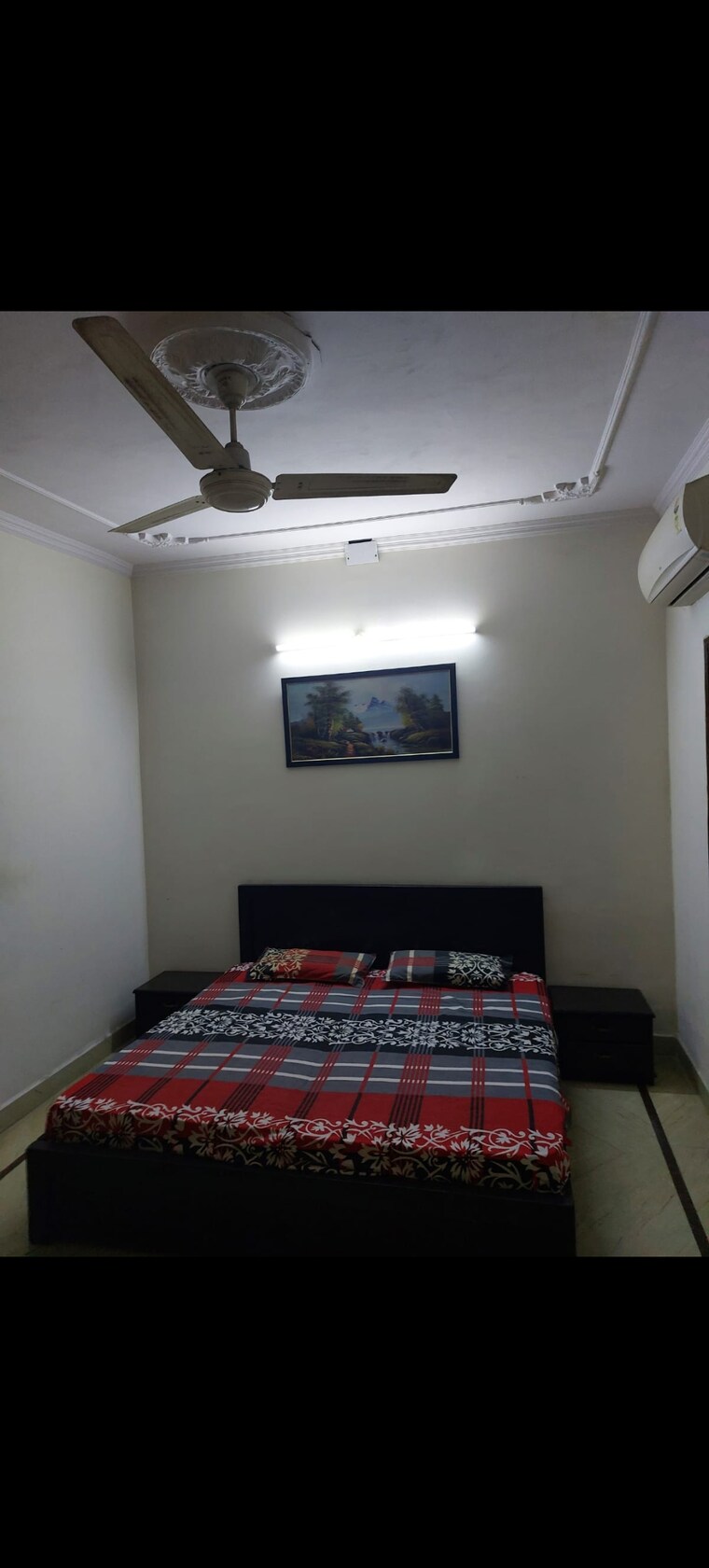 Bedroom, east of kailash 2 Bedroom 1800 Sq.Ft. Builder Floor In East Of Kailash Delhi 9706008