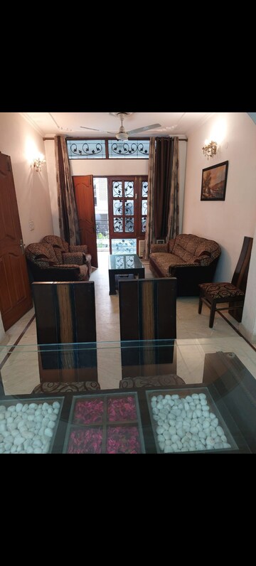 2 BHK Builder Floor For Rent in East Of Kailash