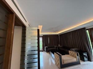 Balcony in 4 BHK Apartment at Safdarjung Enclave – for Rent